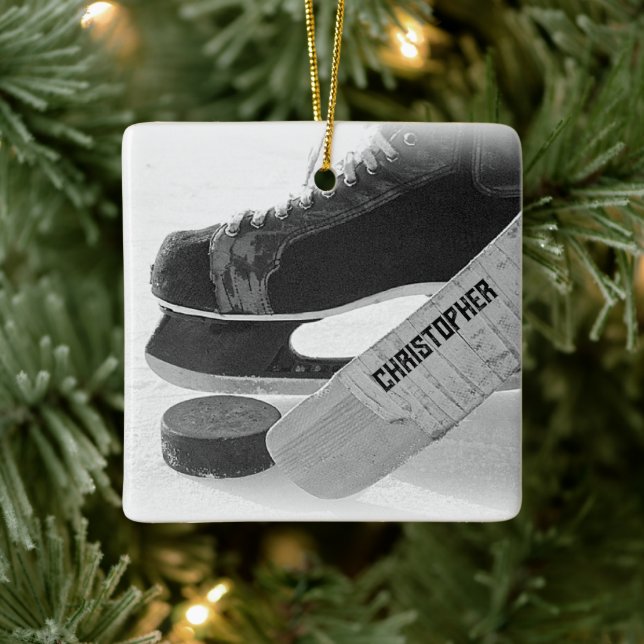 Adorno De Cerámica Patines negros de hockey personalizados (Árbol)
