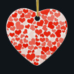 Adorno De Cerámica Patrón de corazón rojo moderno<br><div class="desc">Pequeña impresión superlinda y moderna con corazones de todos los colores. Perfecto para una impresión tierna o por supuesto el Día de San Valentín!</div>