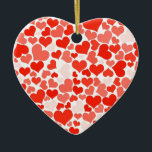 Adorno De Cerámica Patrón de corazón rojo moderno<br><div class="desc">Pequeña impresión superlinda y moderna con corazones de todos los colores. Perfecto para una impresión tierna o por supuesto el Día de San Valentín!</div>