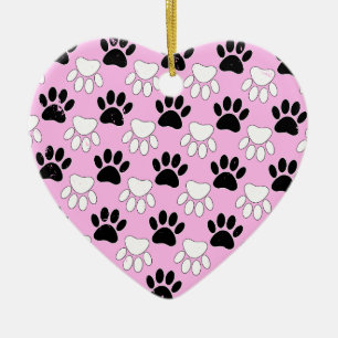 Adorno De Cerámica Paws Blancos Y Negros Con Dolor En Fondo Rosa