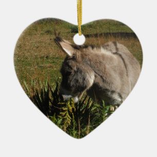 Adorno De Cerámica Pequeño burro gris con los wildflowers