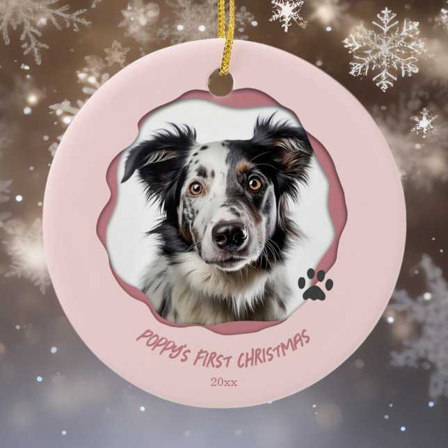 Adorno De Cerámica Perro rosa moderno primera Navidad (Subido por el creador)