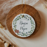 Adorno De Cerámica Personalizable apoda las primeras navidades como a<br><div class="desc">Primera Navidad como Nana y Papa - personalizable con tus propios apodos personales para la abuela y el abuelo. 
Celebra a los nuevos abuelos con esta moderna cortina de agua verde con hojas de eucalipto de tono azul y verde.</div>