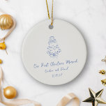 Adorno De Cerámica Personalizado Blue Doodle Cake First Christmas Cas<br><div class="desc">Celebra tu primera Navidad como una pareja casada con este encantador adorno de cerámica que incluye un lindo boceto azul de un pastel de boda, acentuado por un guión escrito a mano. El diseño único es a la vez estético y lúdico, lo que lo convierte en un recuerdo perfecto para...</div>