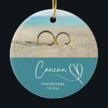 Adorno De Cerámica Personalizado Cancun Destination Beach Wedding<br><div class="desc">Un lindo favor de boda de Cancún personalizable. Personalización: cambia los nombres de novias y novios y la fecha para que sean únicos.</div>