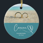 Adorno De Cerámica Personalizado Cancun Destination Beach Wedding<br><div class="desc">Un lindo favor de boda de Cancún personalizable. Personalización: cambia los nombres de novias y novios y la fecha para que sean únicos.</div>