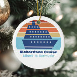 Adorno De Cerámica Personalizado Cruise Ship Family Trip Sunset Keeps<br><div class="desc">Guay personalizado crucero envía adorno de Navidad para su reunión familiar o viaje de vacaciones de primavera a Bermudas,  Bahamas o el Caribe. Personalizar este lindo placer con el nombre de tu familia y destino o año.</div>