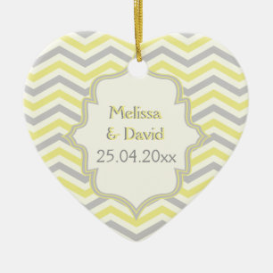 Adorno De Cerámica Personalizado de patrón de cheurón amarillo, gris,