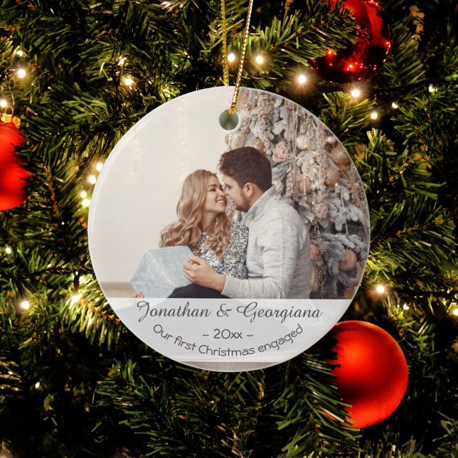 Adorno De Cerámica Personalizado primera Navidad comprometida vacacio (Subido por el creador)