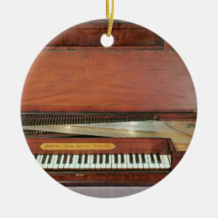 Adorno De Cerámica Piano cuadrado, 1767 (foto)