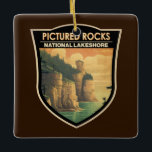 Adorno De Cerámica Pictured Rocks National Lakeshore Travel Vintage<br><div class="desc">Diseño de arte vectorial Rocks fotografiado. Es conocida por los espectaculares acantilados multicolores de Rocas Rocosas. Las inusuales formaciones de arenisca como el castillo de los mineros y el Chapel Rock definen las cabeceras del parque.</div>