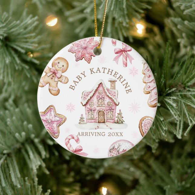Adorno De Cerámica Pink Christmas Gingerbread Cookie Baby Arriving (Árbol)