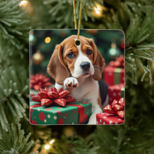 Adorno De Cerámica Pintura de Navidad de Beagle envolviendo regalos