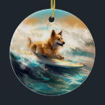 Adorno De Cerámica Pintura finlandesa de Lapphund Beach Surfing<br><div class="desc">Sumérgete en el mundo lúdico de la aventura canina con esta pintura cautivadora. Un perro animado lleva a las olas, subiendo con habilidad al surf en una playa con sol. El vibrante arte captura bellamente la esencia de la emoción en la playa mientras el perro recorre sin miedo las olas,...</div>