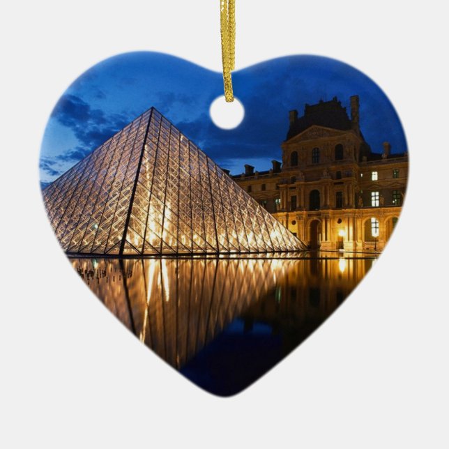 Adorno De Cerámica Pirámide en el museo del Louvre, París, Francia (Frente)