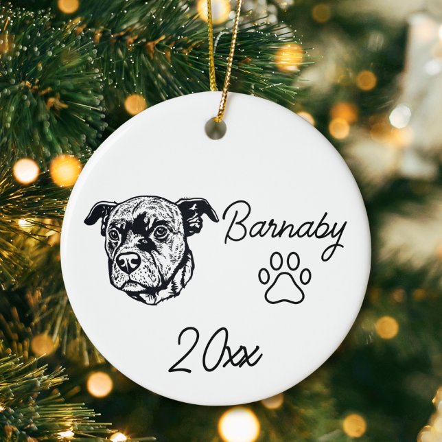 Adorno De Cerámica Pit Bull Terrier Perro Arte de Línea Personalizado (Pit bull terrier Dog Custom Name and Year Ornament with Paw Print. Black and White Line Art Modern)
