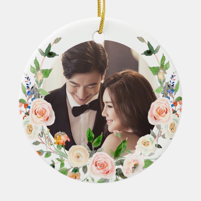 Adorno De Cerámica PixDezines Rosas de Rubor Wreath, primera Navidad (Frente)