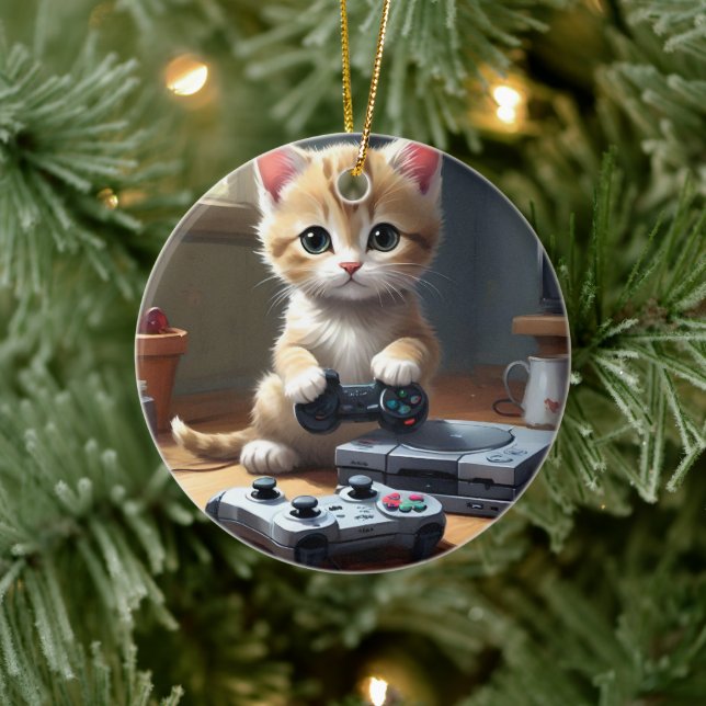 Adorno De Cerámica "Pixel Paws: The Gamer Kitten in Action" (Árbol)