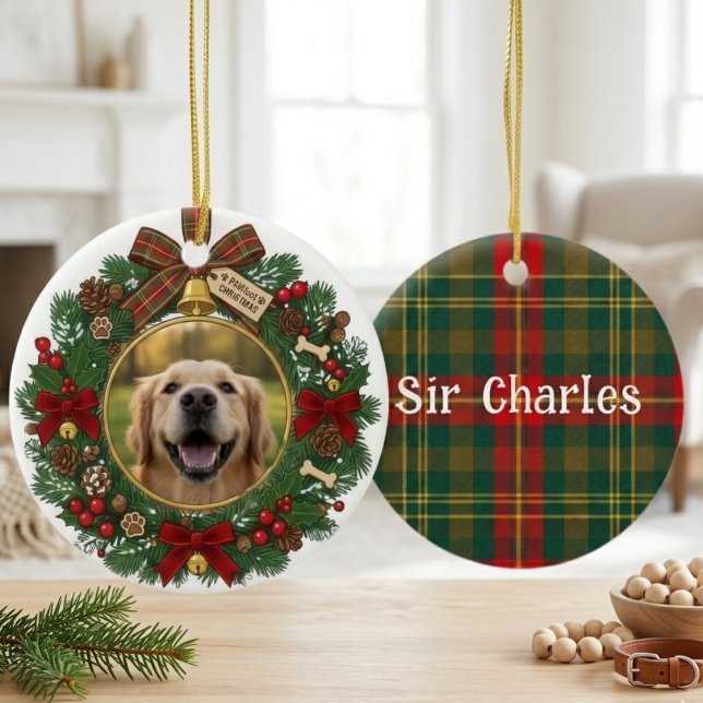 Adorno De Cerámica Plaid Christmas Wreath Festive Graphic (Pet photo christmas photo ornament)