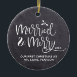 Adorno De Cerámica Primer Chalkboard de fotos de navidad casada<br><div class="desc">Los ornamentos que tienden a inventar nuestro árbol son los que se personalizan. Personalizar este ornamento para recordar su primera Navidad como Sr. y Sra. durante años. Reemplace la foto de atrás con su propia foto de boda. Fondo de pizarra para un aspecto rústico.</div>