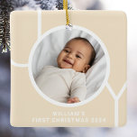 Adorno De Cerámica Primer crema de fotos navideñas del bebé<br><div class="desc">Este elegante ornamento de fotos de la primera Navidad del bebé está decorado con la palabra JOY en tipografía moderna con un fondo de color champán. Personalizable fácil con tu foto,  nombre y año. Hace un regalo especial para abuelos,  tías y tíos.</div>