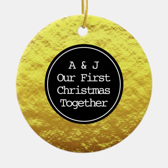 Adorno De Cerámica Primer Monograma de Navidad Iniciales Faux Golden  (Frente)