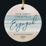 Adorno De Cerámica Primera Navidad Beach Engagement Ocean Pastel<br><div class="desc">Keepsake Engagement Ornament es perfecto para una pareja que se haya embarcado en una playa o esté planeando una boda de destino.</div>