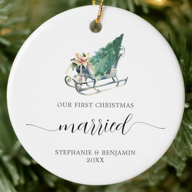 Adorno De Cerámica Primera Navidad Boda casada Sleigh Tree Luxury (our first christmas married newlyweds couple keepsake ornament wedding winter sleigh tree luxury)