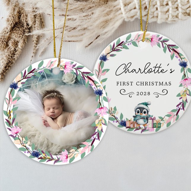 Adorno De Cerámica Primera Navidad del bebé - Vocación y foto rustica (Baby's First Christmas – Rustic Wreath & Photo Ceramic Ornament)