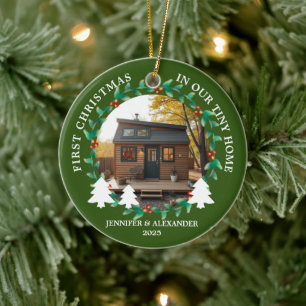 Adorno De Cerámica Primera Navidad en la foto de nuestra Pequeña Casa