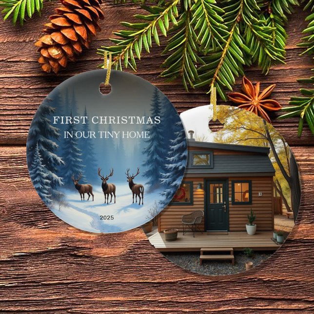 Adorno De Cerámica Primera Navidad en nuestra pequeña foto de casa (Create your own First Christmas in our Tiny Home photo Ceramic Ornament.)