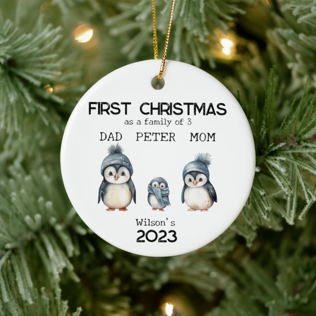 Adorno De Cerámica Primera Navidad personalizada como familia de 3 (Árbol)