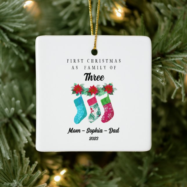 Adorno De Cerámica Primera Navidad personalizada como familia de tres (Árbol)