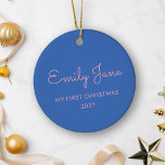 Adorno De Cerámica Primera Navidad personalizada Nombre de foto de be<br><div class="desc">Celebra la primera Navidad de tu bebé con este encantador adorno de cerámica personalizado. El lado del nombre muestra un suave fondo azul con una tierna escritura rosada, mientras que el otro lado muestra una preciada foto. Este adorable ornamento es un recuerdo perfecto para conmemorar este hito especial, añadiendo un...</div>