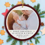 Adorno De Cerámica Primera Navidad, tía y foto del tío tocaron<br><div class="desc">Personalice este adorno con una foto de su bebé y el año para hacer un hermoso regalo de mantenimiento para la nueva tía y tío.</div>