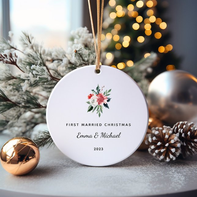 Adorno De Cerámica Primeros Navidades casados | Elegante y Minimalist (An elegant and minimalist holiday keepsake for their first Christmas as a married couple)