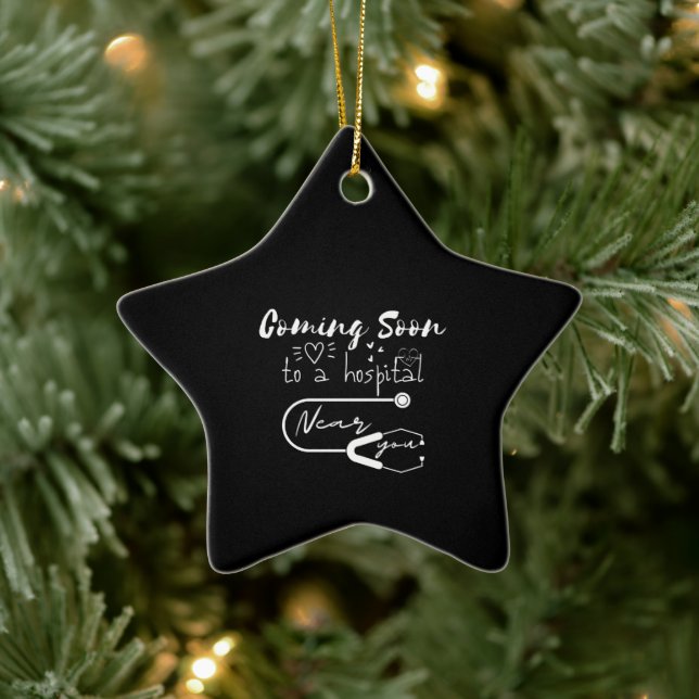 Adorno De Cerámica Próximamente a un hospital cerca de ti (Árbol)