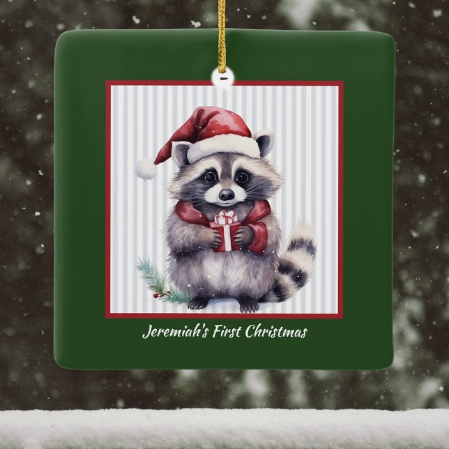 Adorno De Cerámica Raccoon bebé sostiene la primera Navidad de un niñ (Subido por el creador)