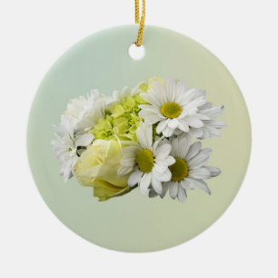 Adorno De Cerámica Ramo en tonos de blanco y amarillo