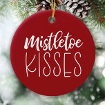 Adorno De Cerámica Red Mistletoe Kisses nuevos Navidades de fotos<br><div class="desc">¡Los navidades desean y mistletoe besos! ¡De eso están hechos los Navidades! Este adorable adorno rojo y blanco es un auténtico placer para las vacaciones. Añade una foto y tus nombres al dorso del adorno. ¡Genial para los recién casados! Colóquelo en su árbol para que tenga un poco más de...</div>