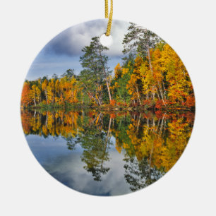 Adorno De Cerámica Reflejos de estanque en otoño, Maine
