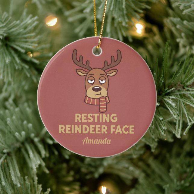 Adorno De Cerámica Resting Reindeer Face Funny Christmas Ornament (Árbol)