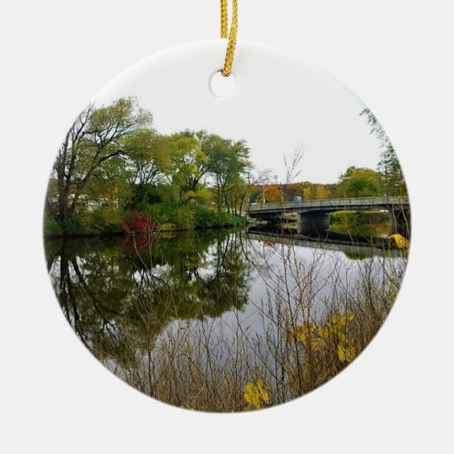 Adorno De Cerámica Río Milwaukee, West Bend, Wisconsin (Frente)