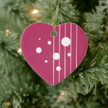 Adorno De Cerámica Ropa de amor<br><div class="desc">Celebra la belleza del amor con este diseño único de "Lace of Love", con un corazón dividido en dos patrones complementarios. Un lado muestra jugados puntos de polka, mientras el otro está adornado con elegantes líneas verticales, que simbolizan equilibrio y armonía. La sencillez moderna de este diseño lo convierte en...</div>