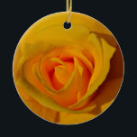 Adorno De Cerámica Rosa amarilla, rosa naranja, rosa romántico<br><div class="desc">rosas amarillas - fotografía original de H Cooper personalizable y transferible-</div>