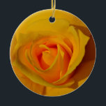 Adorno De Cerámica Rosa amarilla, rosa naranja, rosa romántico<br><div class="desc">rosas amarillas - fotografía original de H Cooper personalizable y transferible-</div>