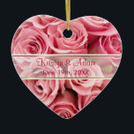 Adorno De Cerámica Rosa rosa elegante - Personalizar<br><div class="desc">Rosas rosadas dramáticas y elegantes en abundancia exuberante. Personalizar el texto de este cartel semiplano con sus nombres y fecha u otra información importante. Bonito regalo de corazón romántico para el El día de San Valentín de tu esposa o novia también. Regalos y cartas coincidentes en mi tienda.</div>