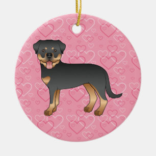 Adorno De Cerámica Rottweiler Negro y Canela sobre Corazones Rosas Me