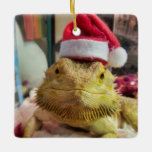 Adorno De Cerámica Santa Beardie<br><div class="desc">Dragón con barba de pelo corto usando un Santa Hat</div>