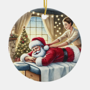 Adorno De Cerámica Santa Cuta personalizada recibiendo un masaje